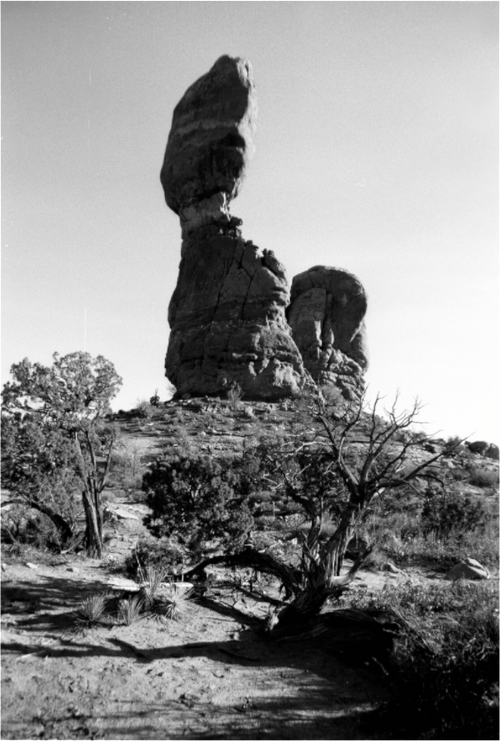 Main image Balanced Rock