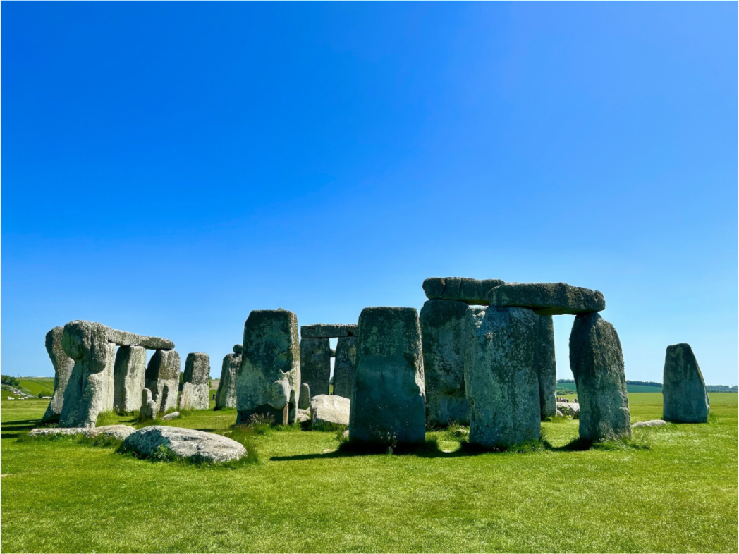 Main image Stonehenge