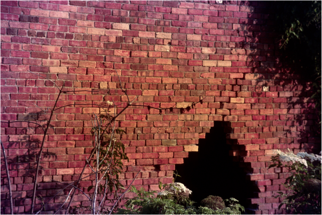 Main image A Hole In the Wall