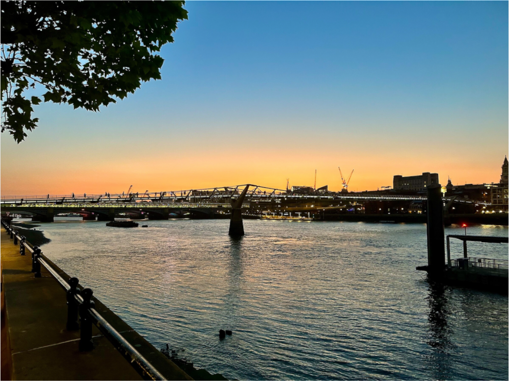 Main image Thames at Dusk