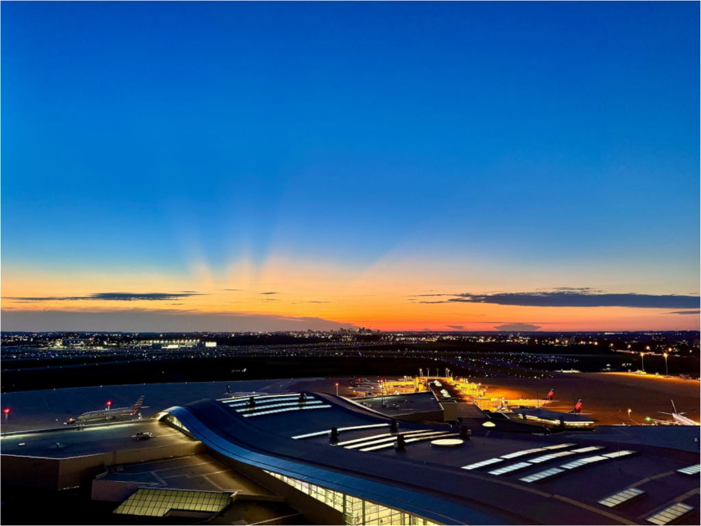 Main image BNA, Dusk