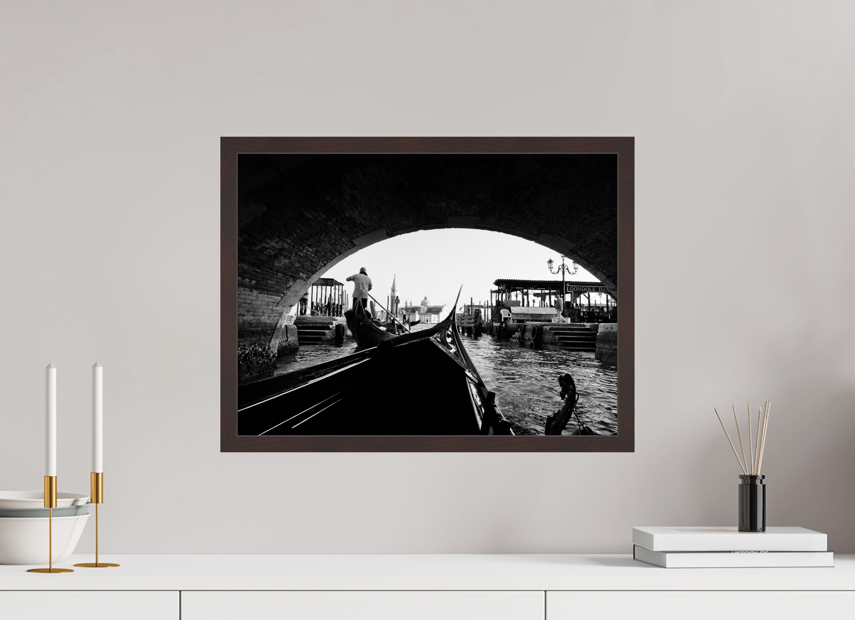 20 x 15″, ArtBox On Aluminum Dibond Gondolier Under the Bridge