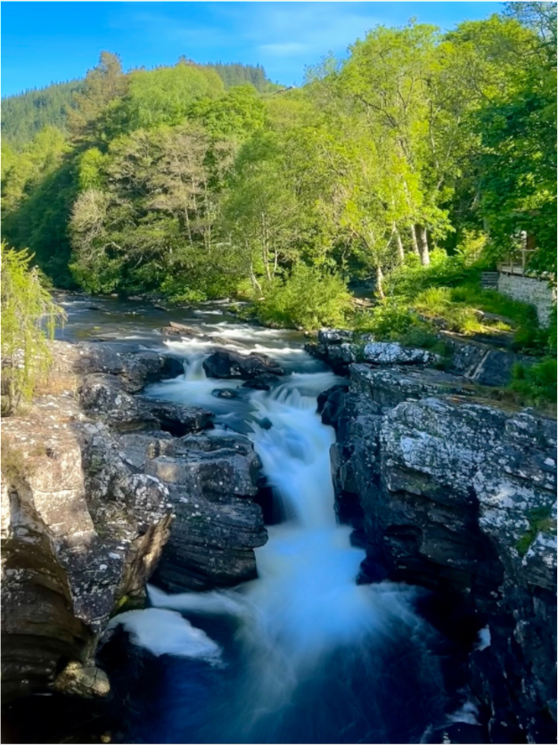 Main image Waterfall at the River Morriston