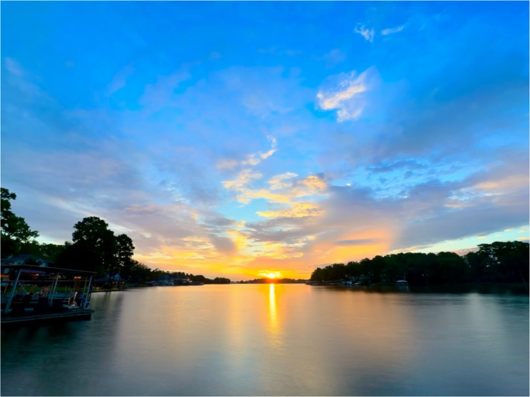 Main image Sunrise On Lake Hamilton